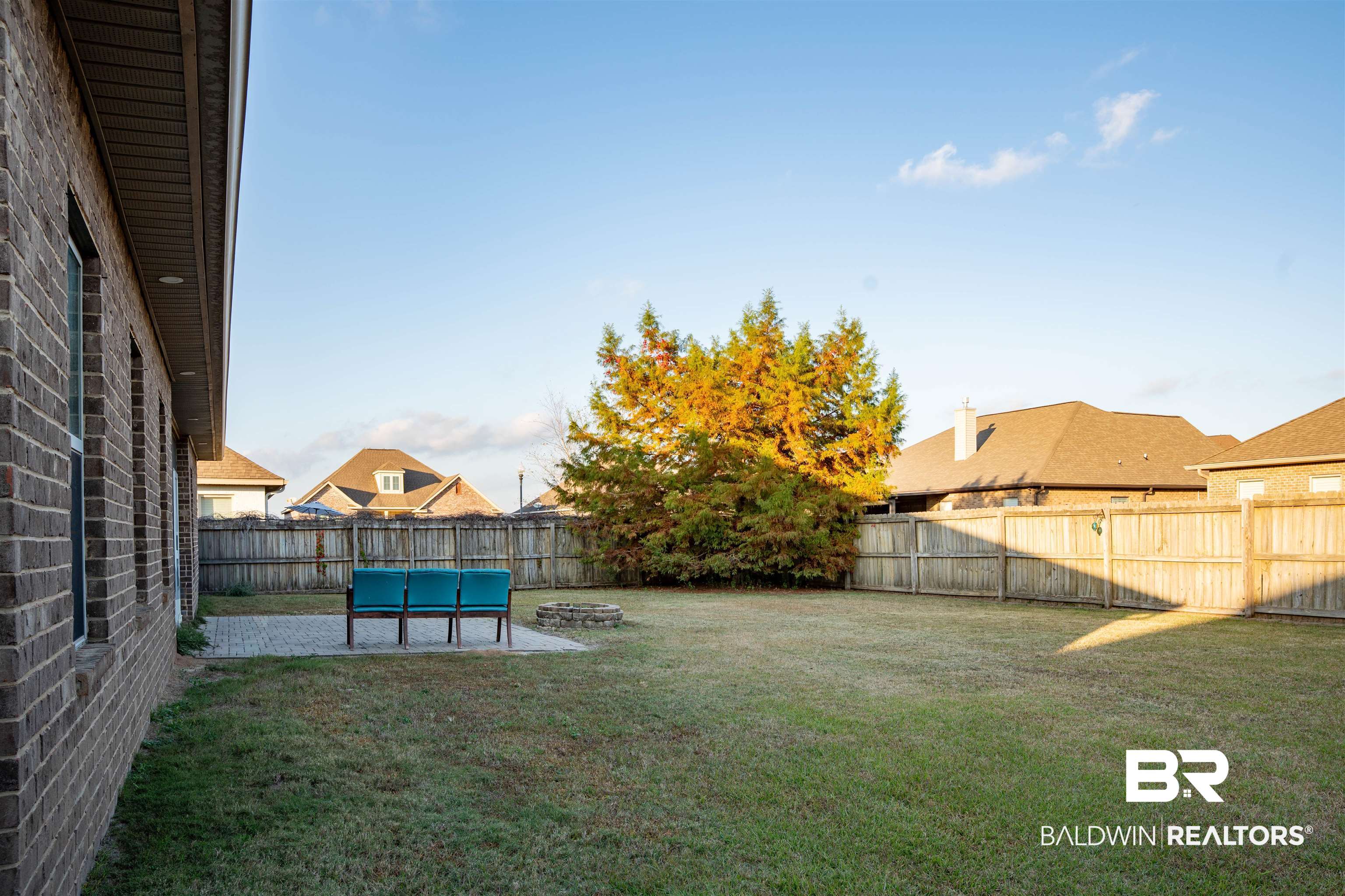 389258 | Photo 26