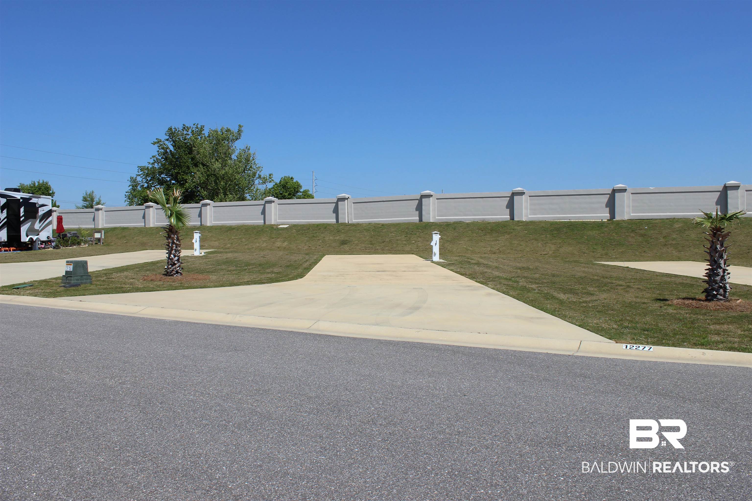 378301 | Photo 2