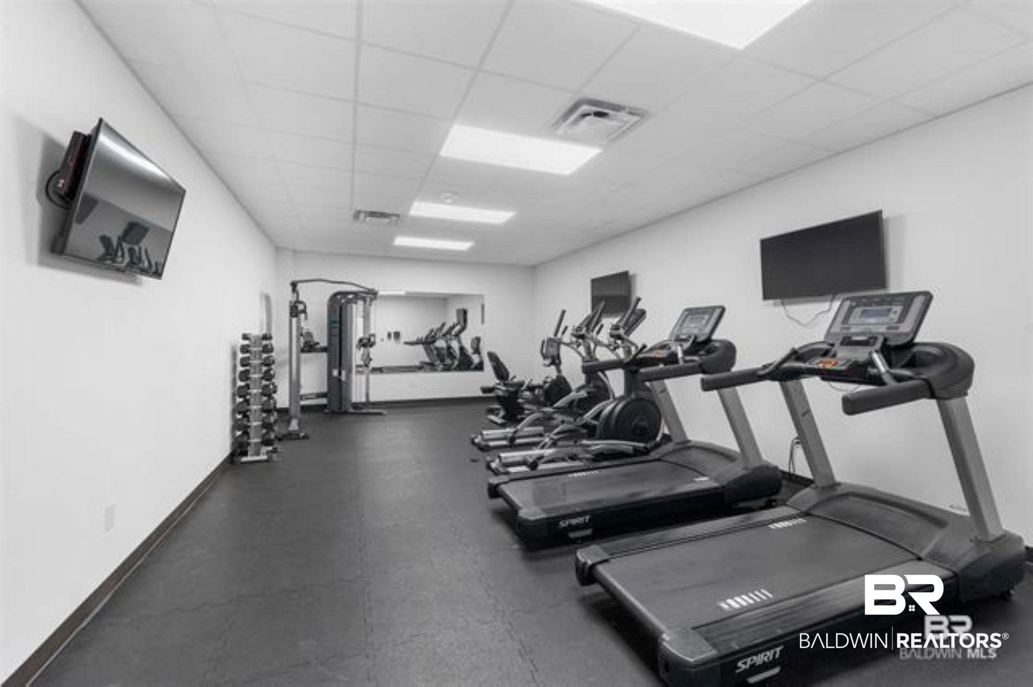 389749 | Photo 23