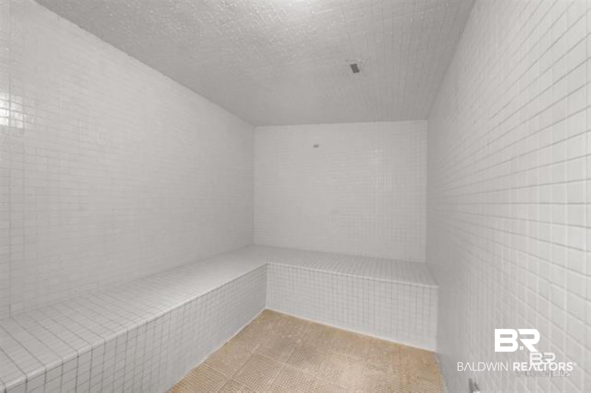 389749 | Photo 25