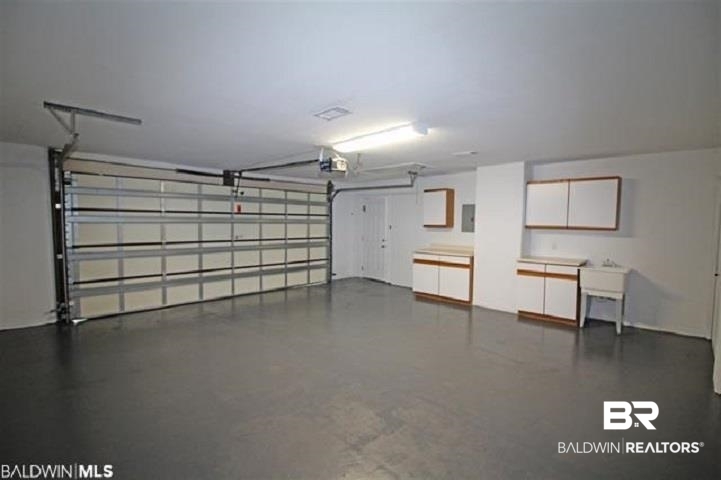 383085 | Photo 26