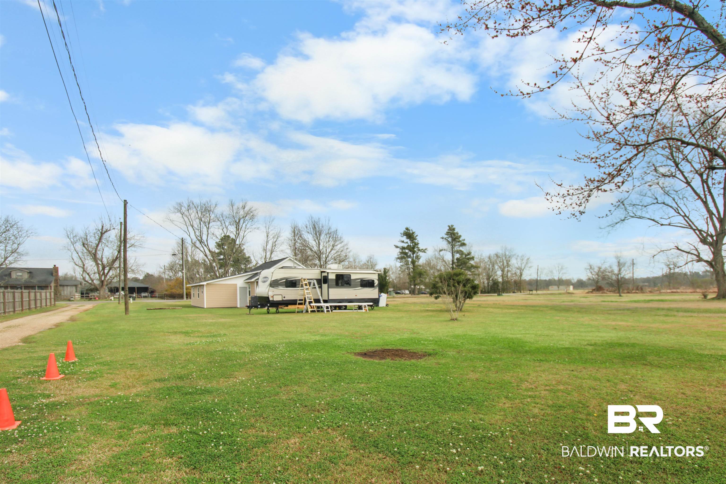 392351 | Photo 25