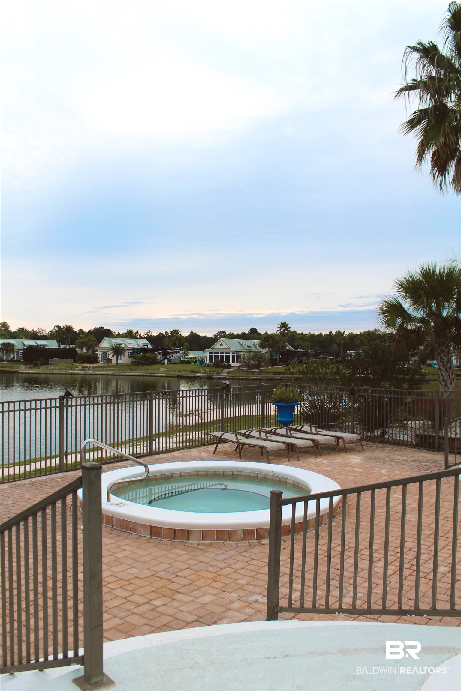 387523 | Photo 12