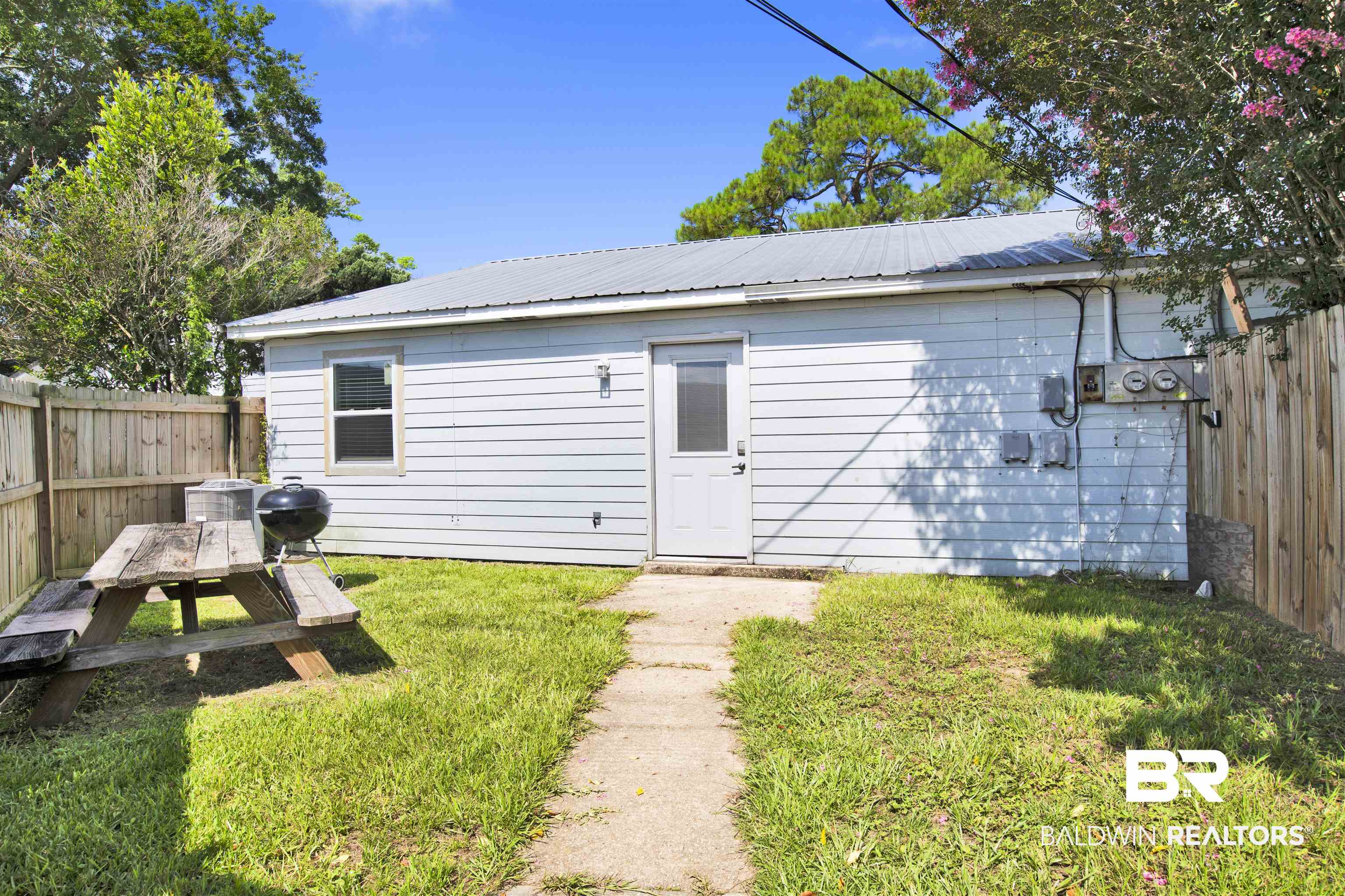 381247 | Photo 28
