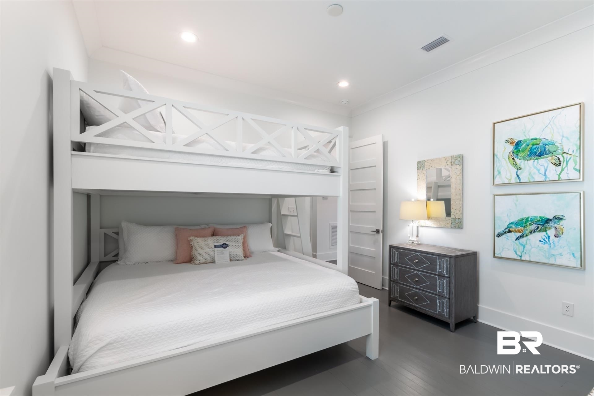 379332 | Photo 26