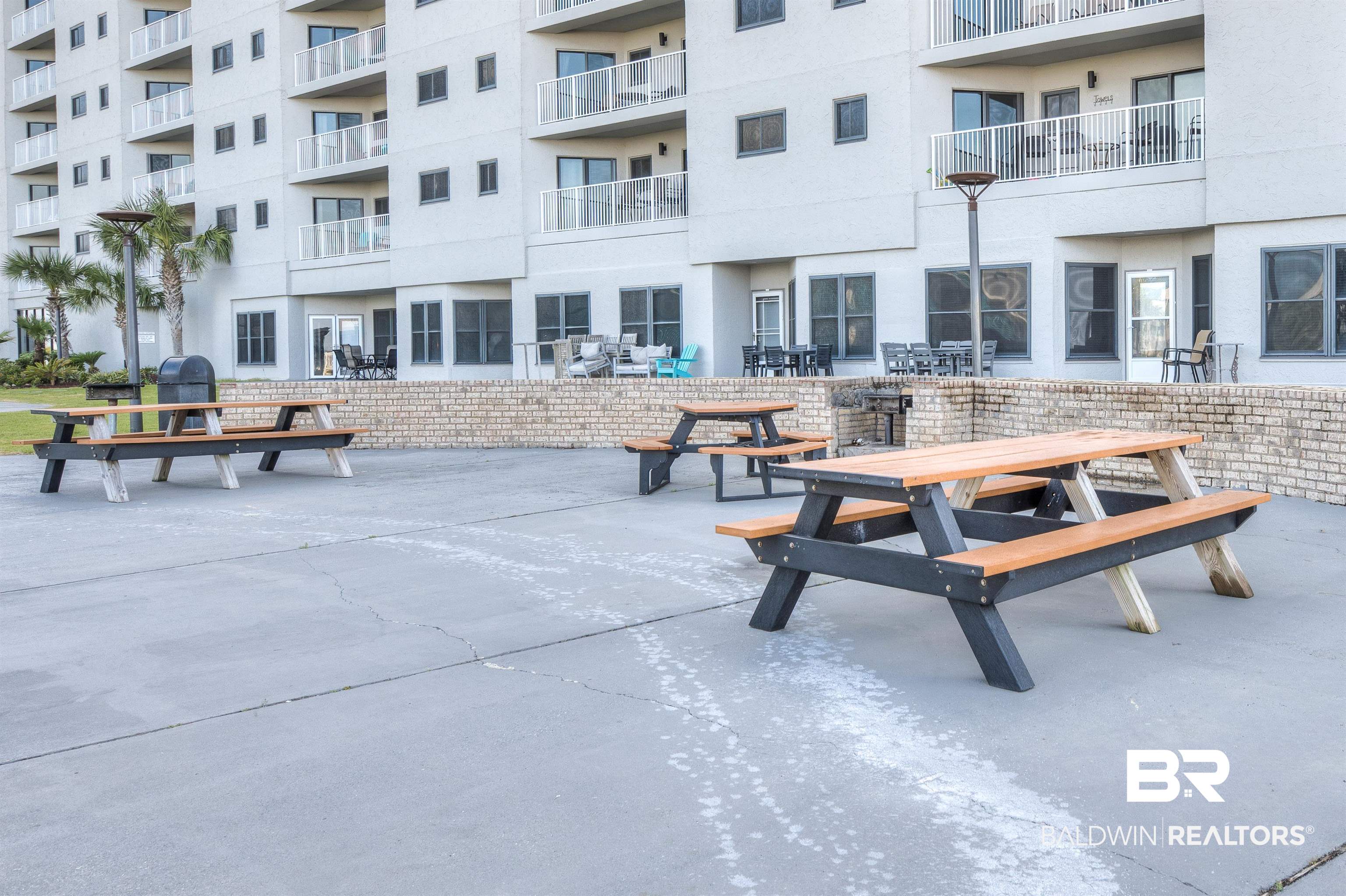 390311 | Photo 54