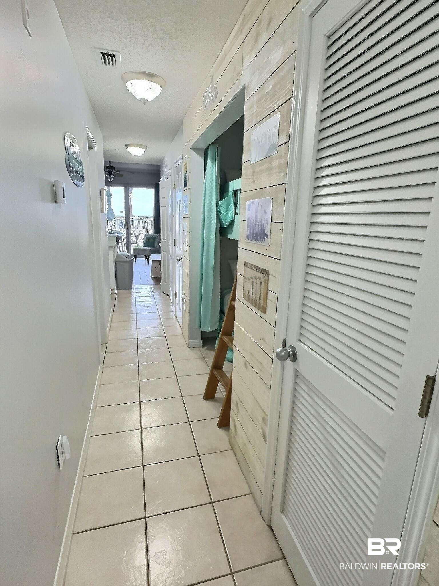 392590 | Photo 23