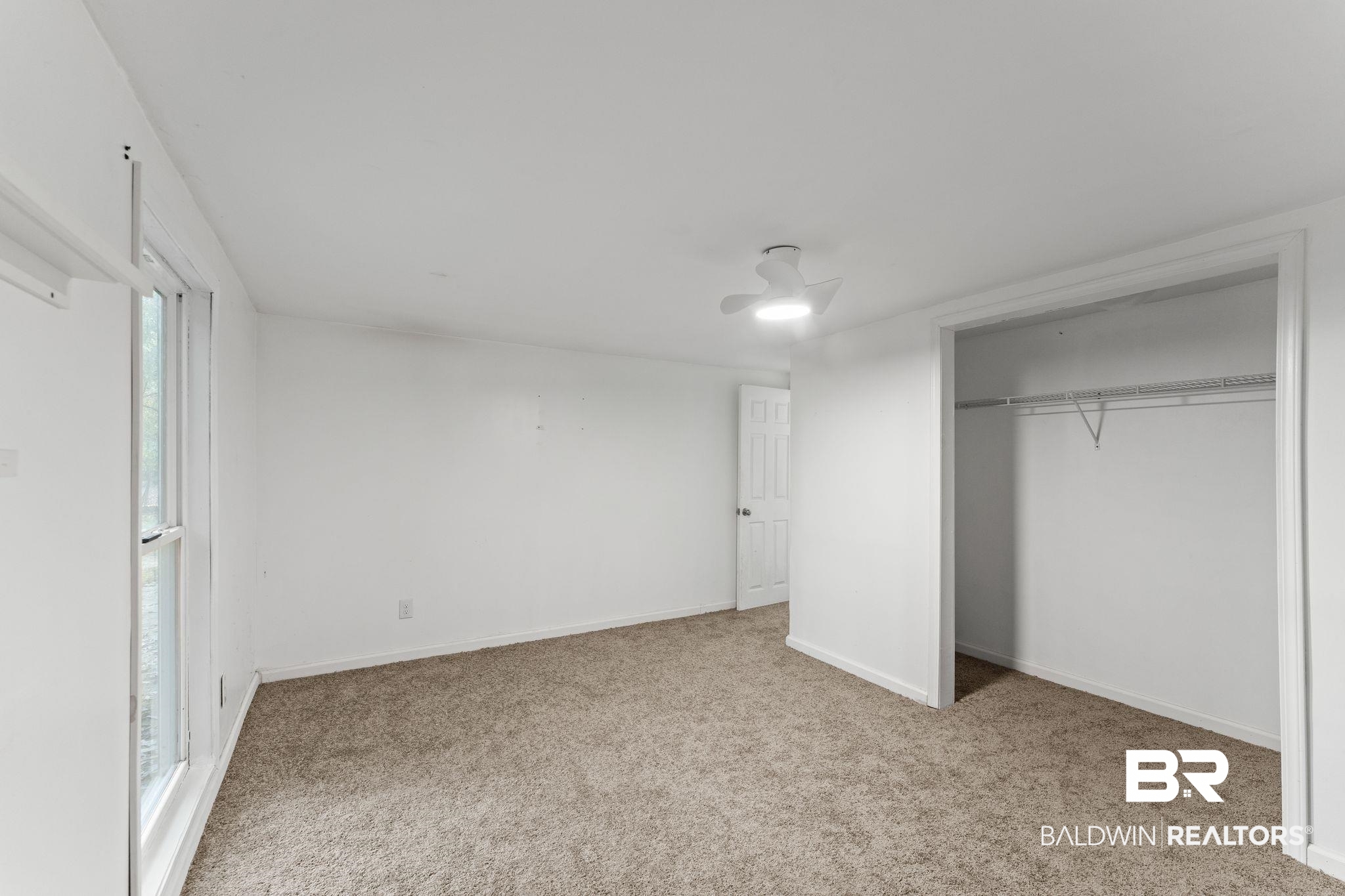 389530 | Photo 28