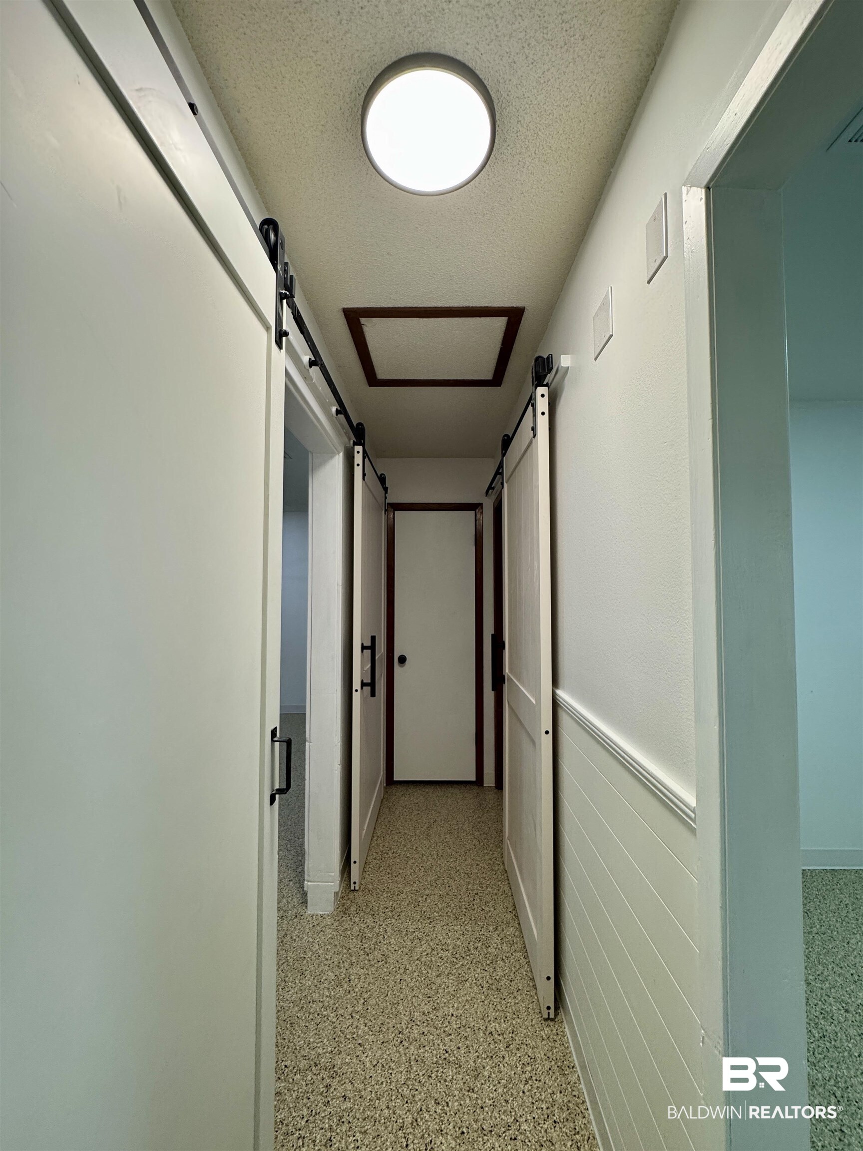 384477 | Photo 12
