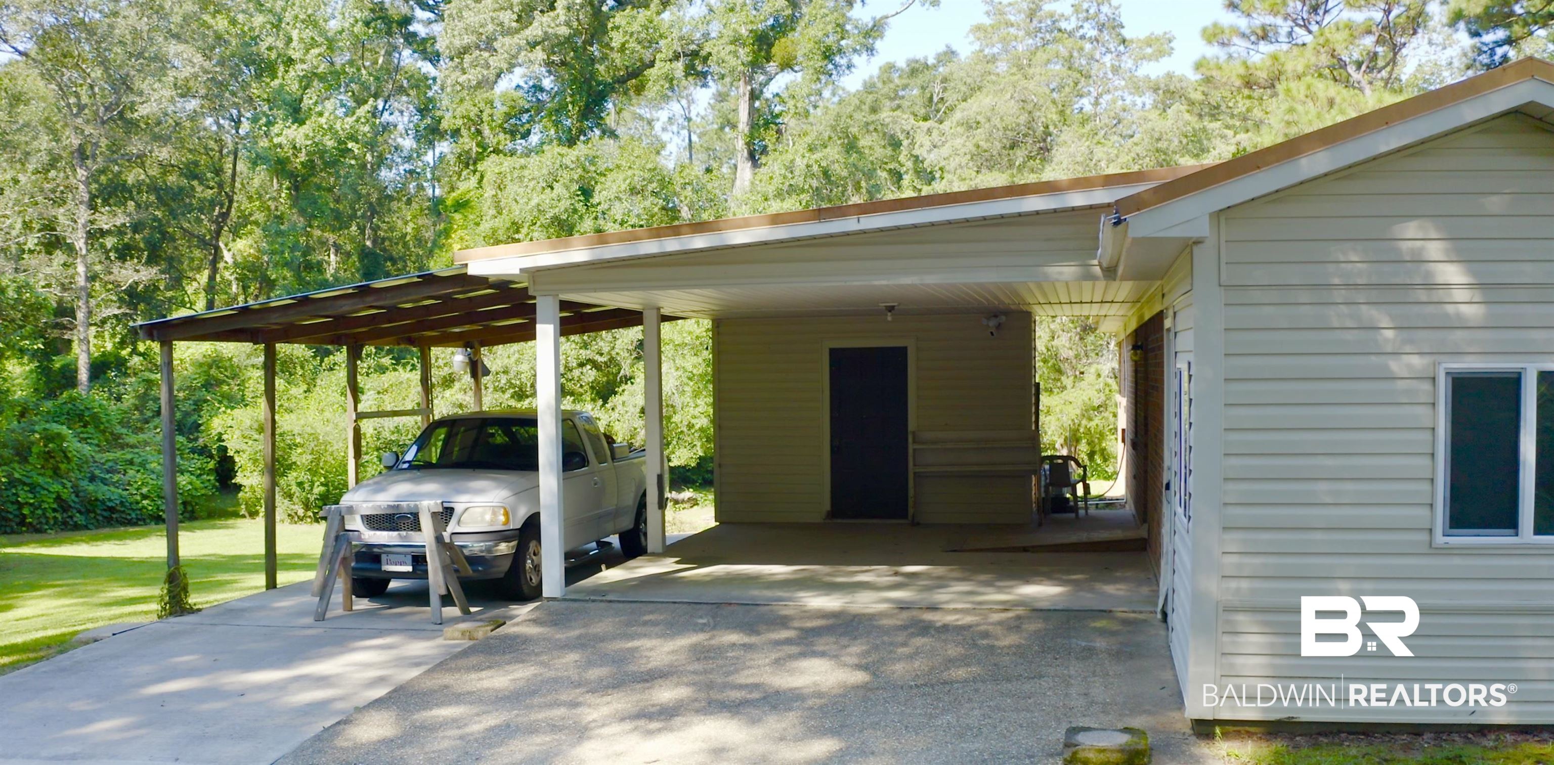 384477 | Photo 33