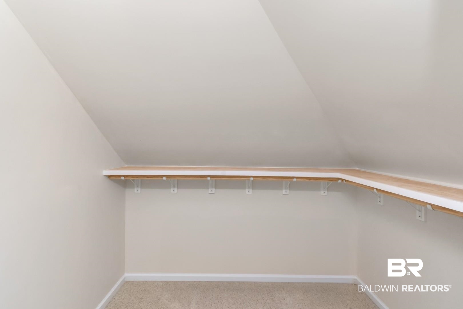 389050 | Photo 23