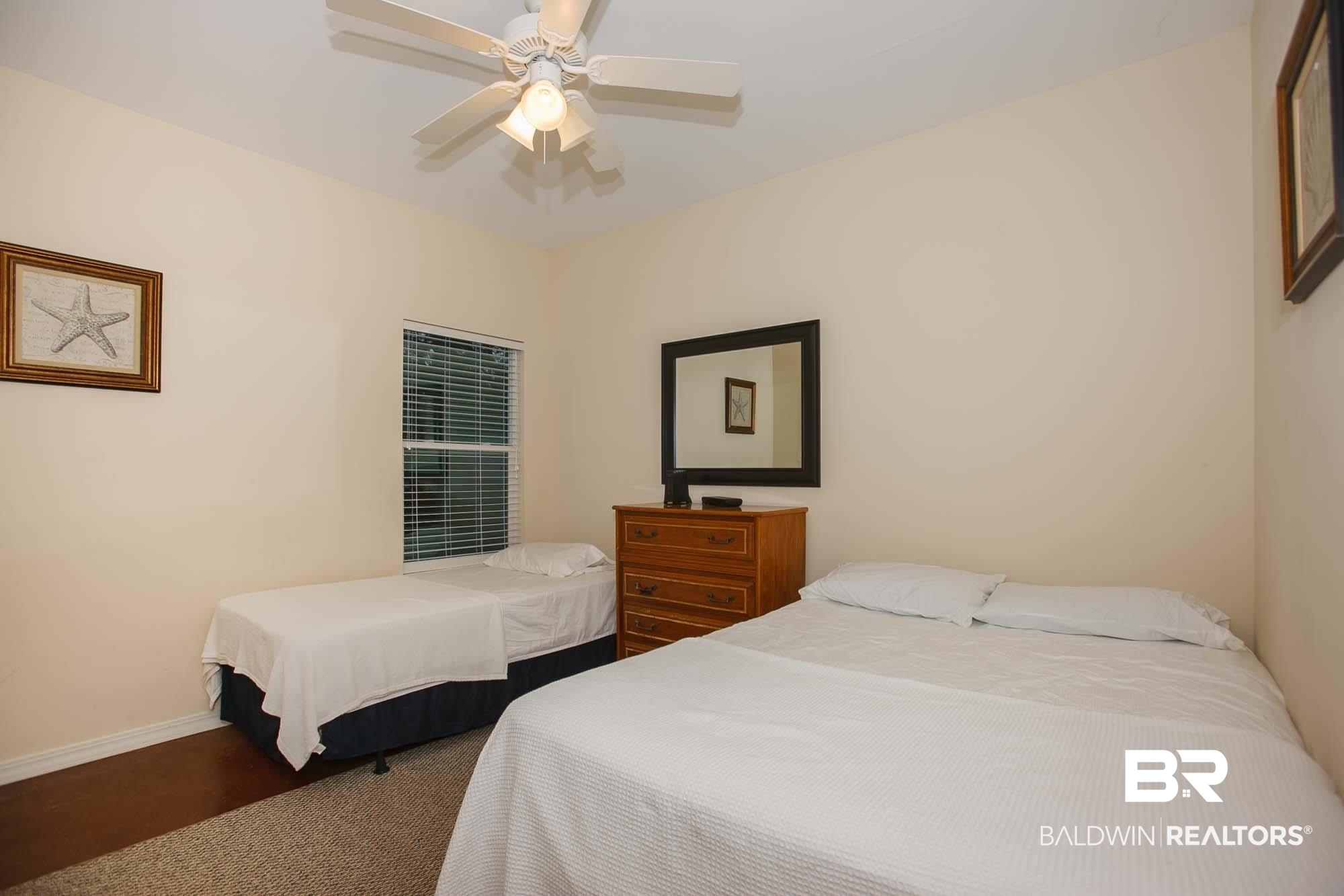 340047 | Photo 25
