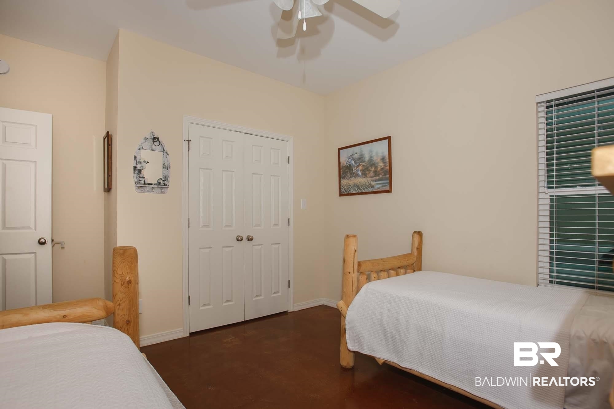 340047 | Photo 30