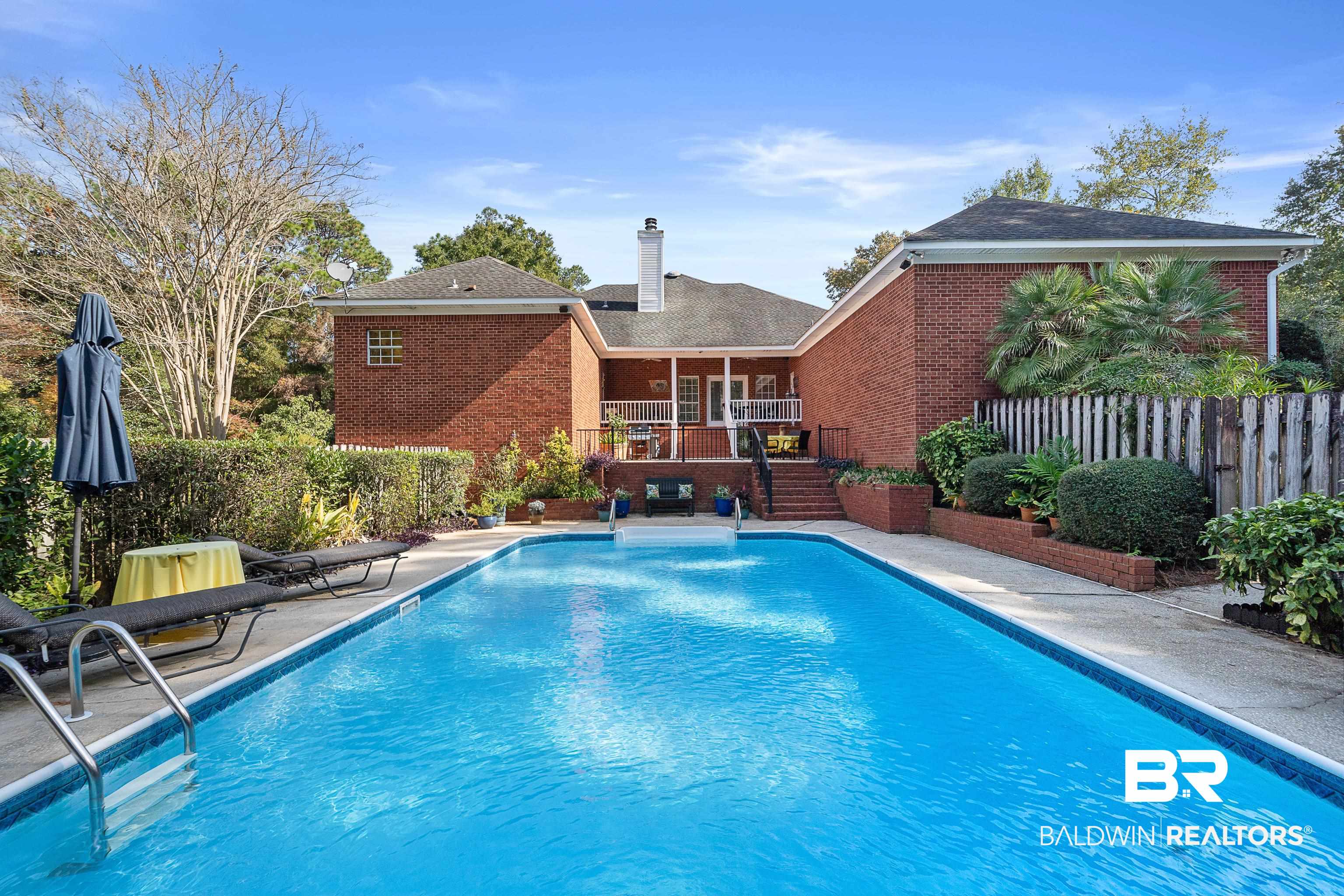 389705 | Photo 31