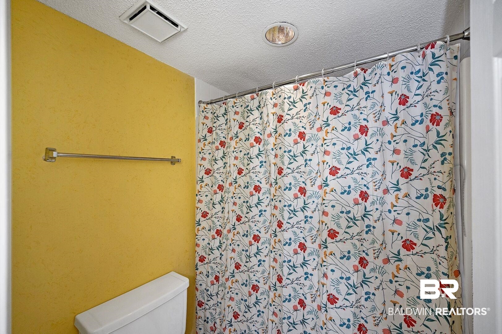 382643 | Photo 15