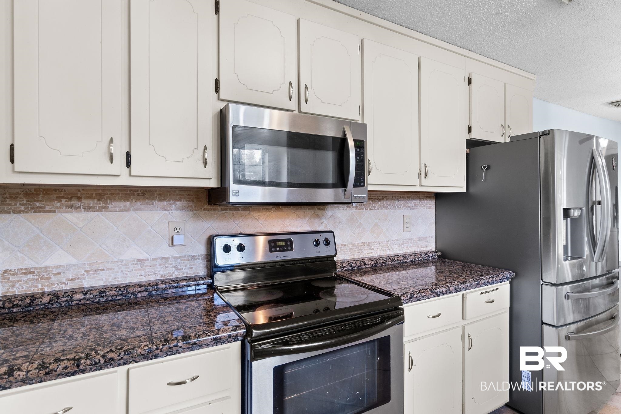 387225 | Photo 12