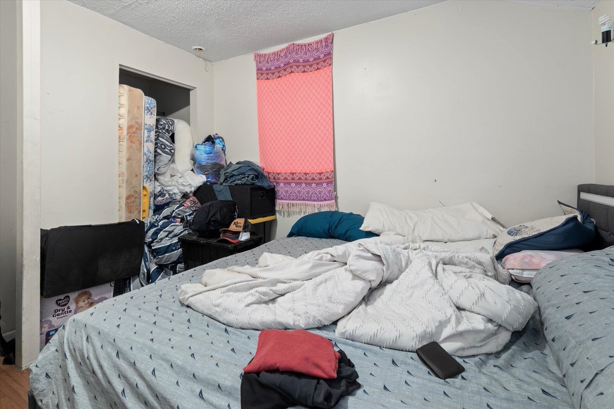 390410 | Photo 24