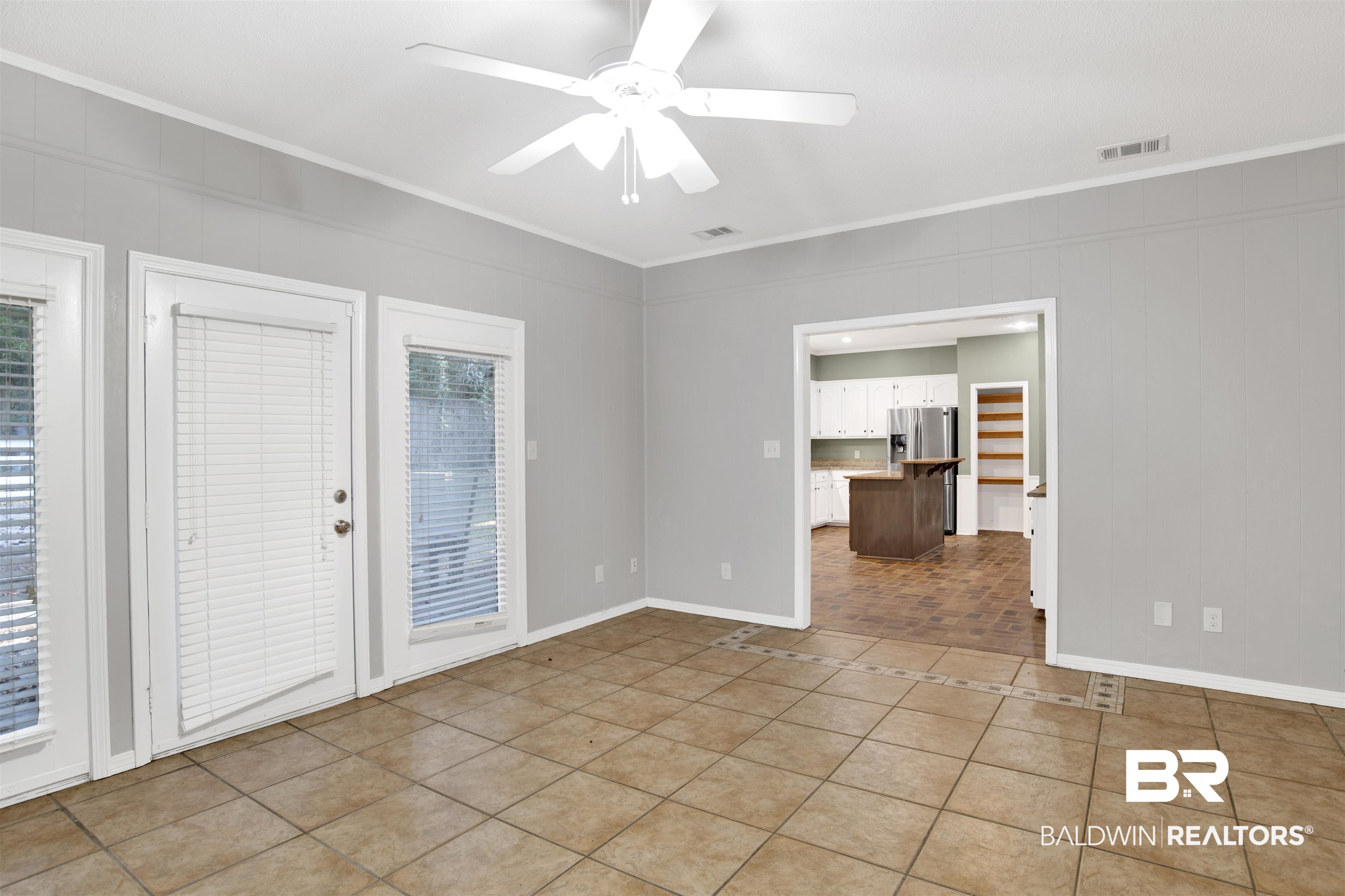 387011 | Photo 15