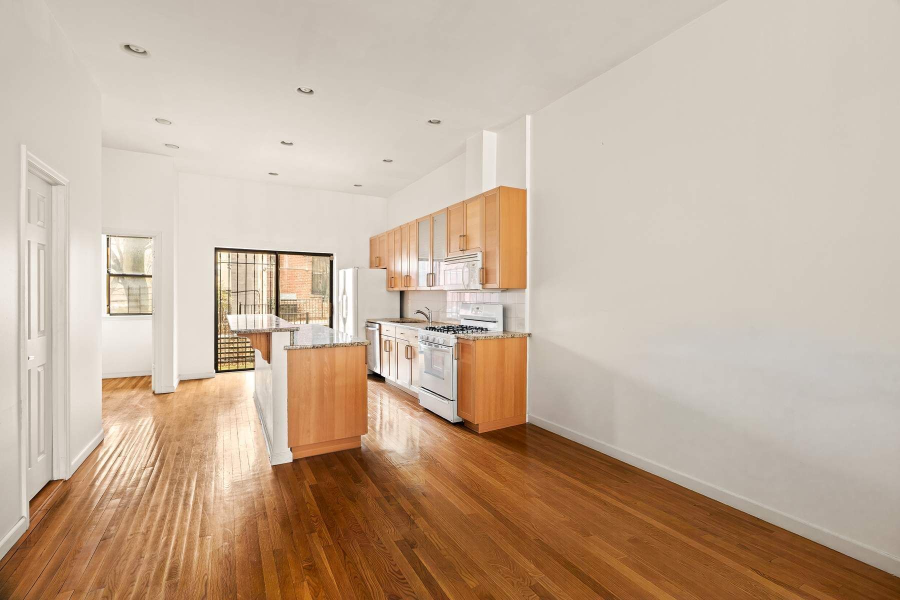 2070 Fifth Avenue West Harlem New York NY 10035