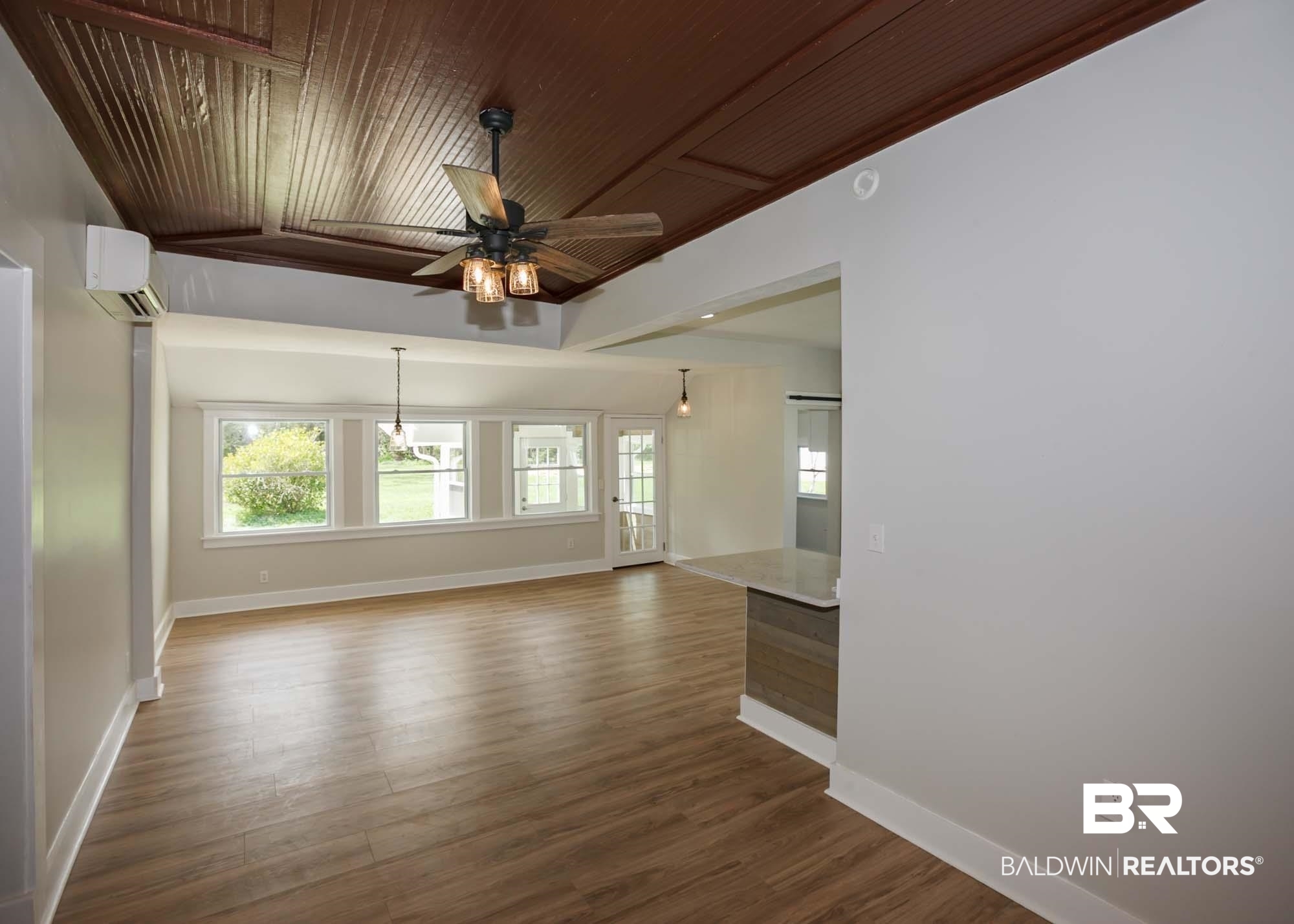 393189 | Photo 51