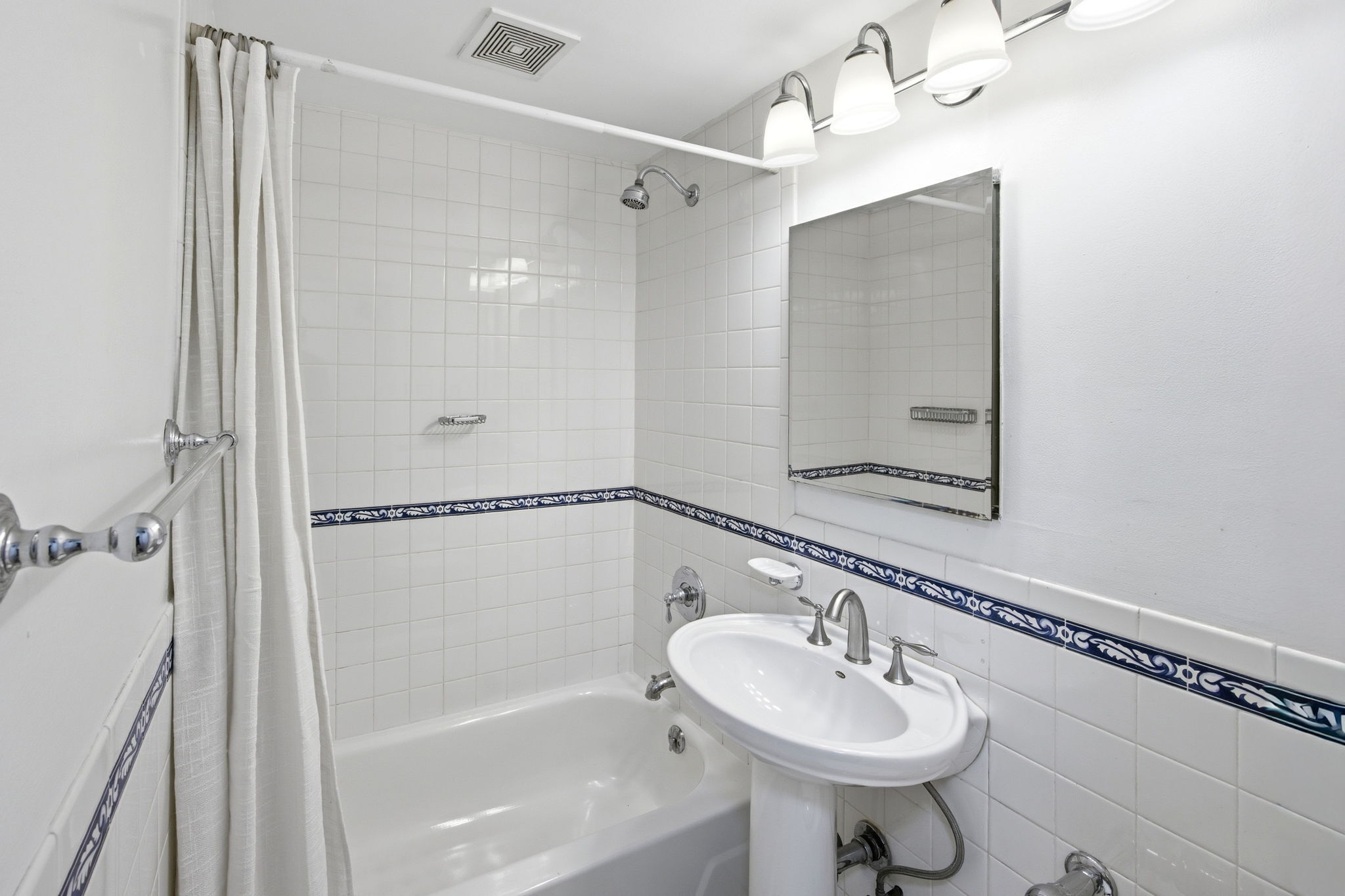 130 East 17th Street 1A Gramercy Park New York NY 10003