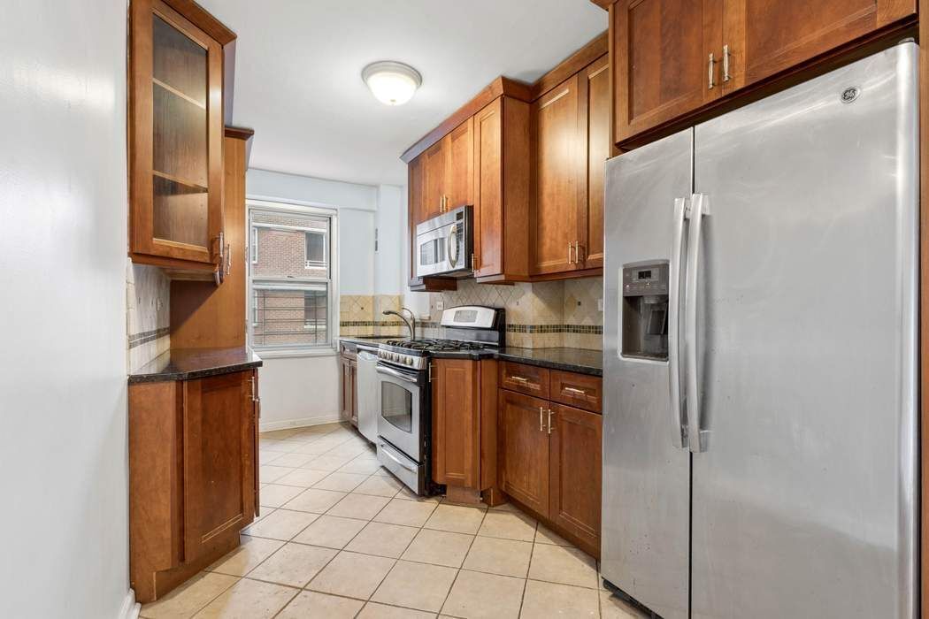 477 FDR Drive M1604 Lower East Side New York NY 10002