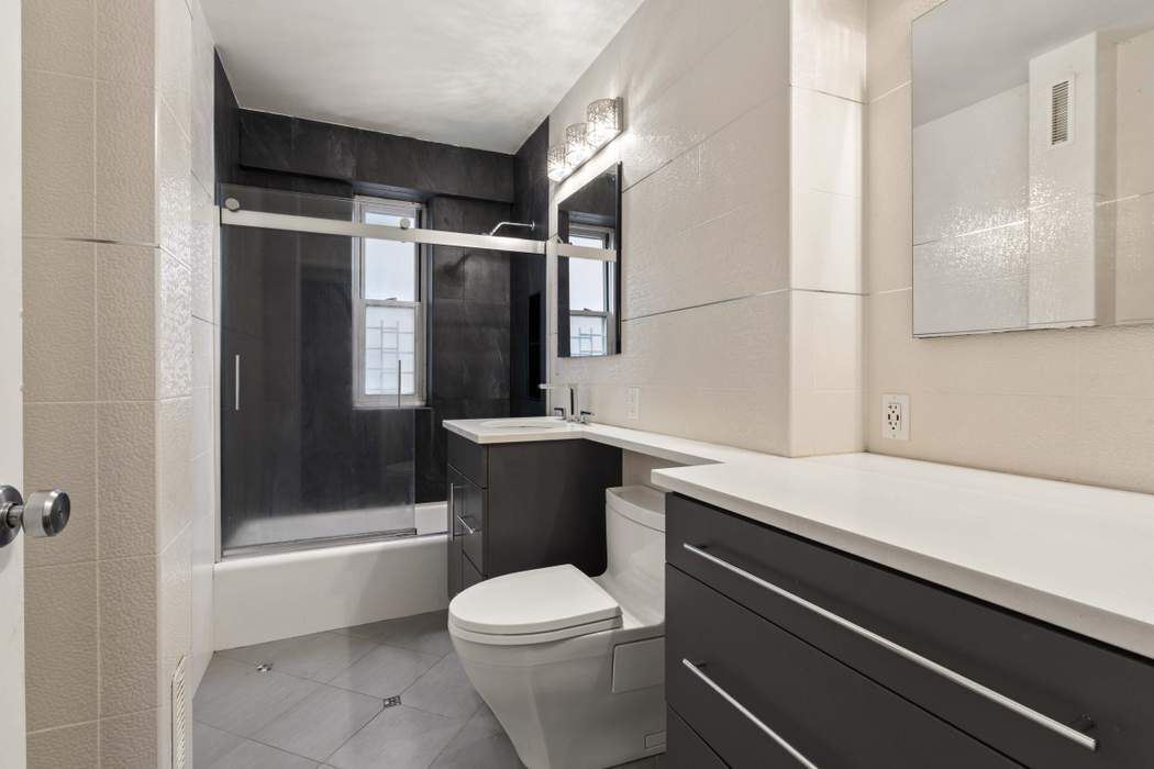 477 FDR Drive M1604 Lower East Side New York NY 10002