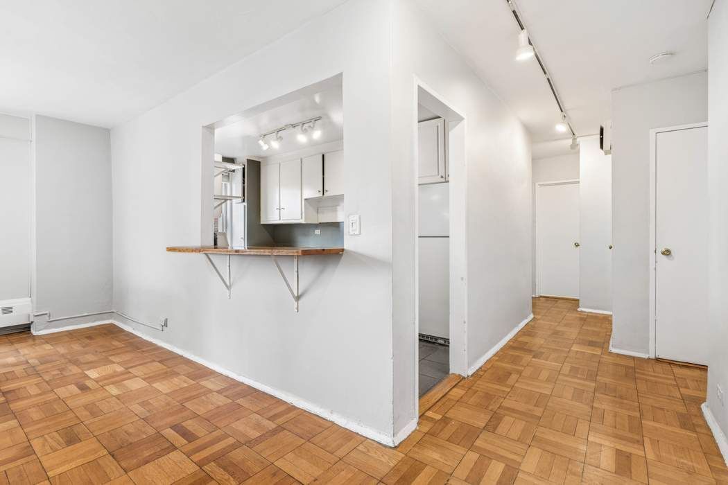 475 FDR Drive L304 Lower East Side New York NY 10002