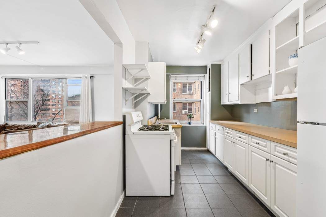 475 FDR Drive L304 Lower East Side New York NY 10002