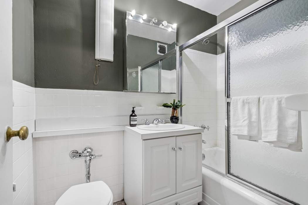 475 FDR Drive L304 Lower East Side New York NY 10002