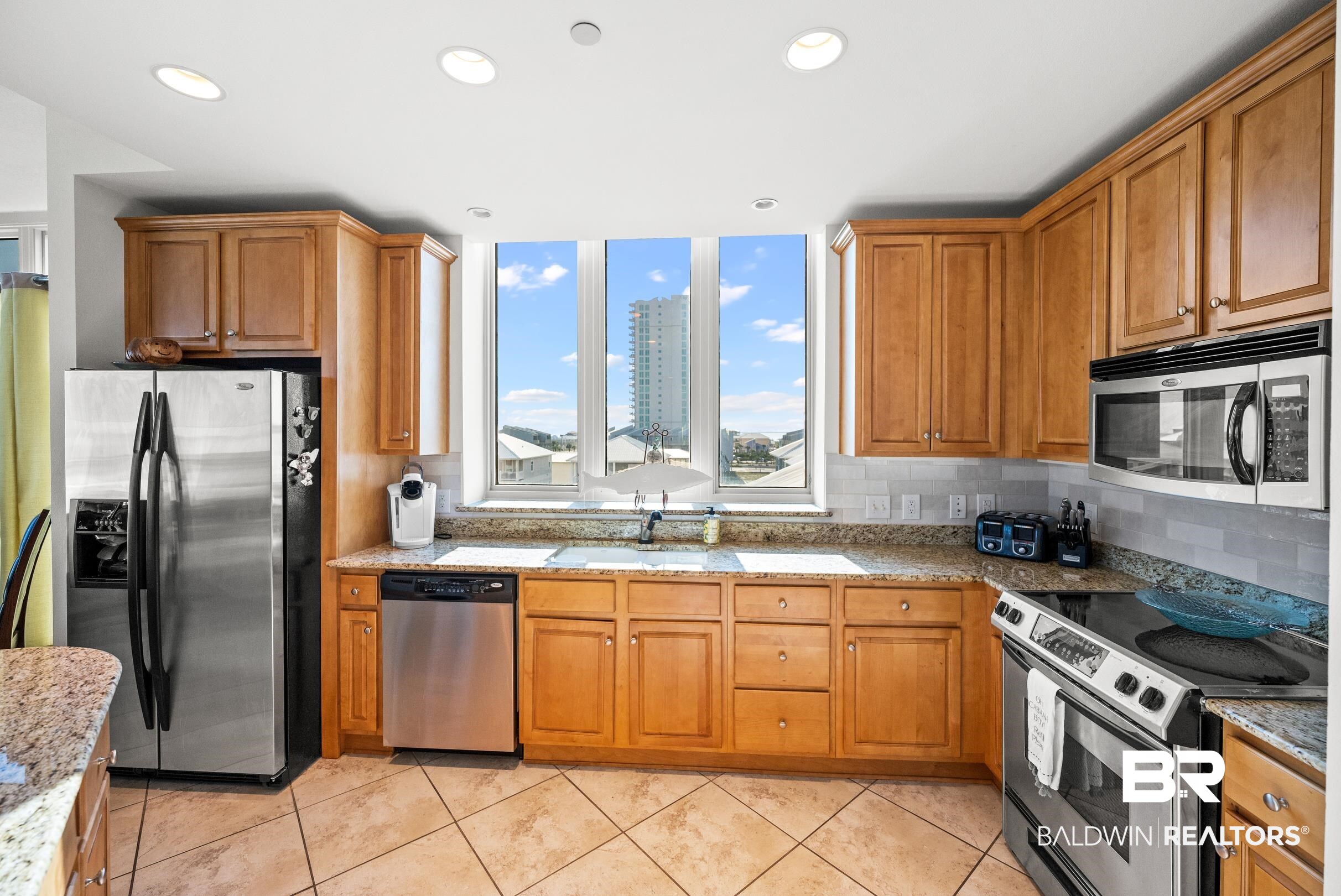 393150 | Photo 15