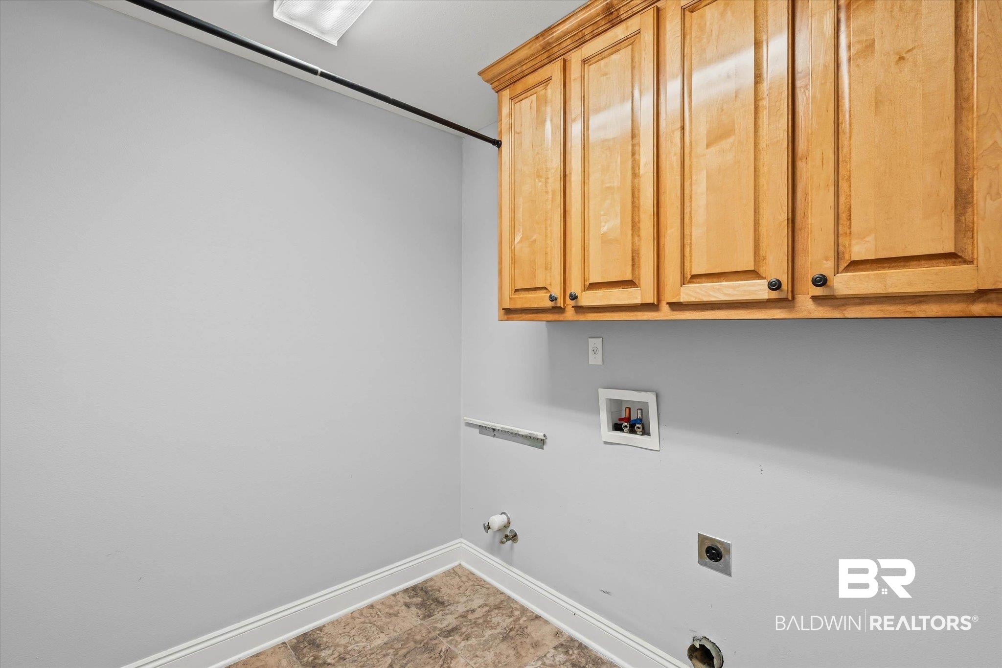 393345 | Photo 27