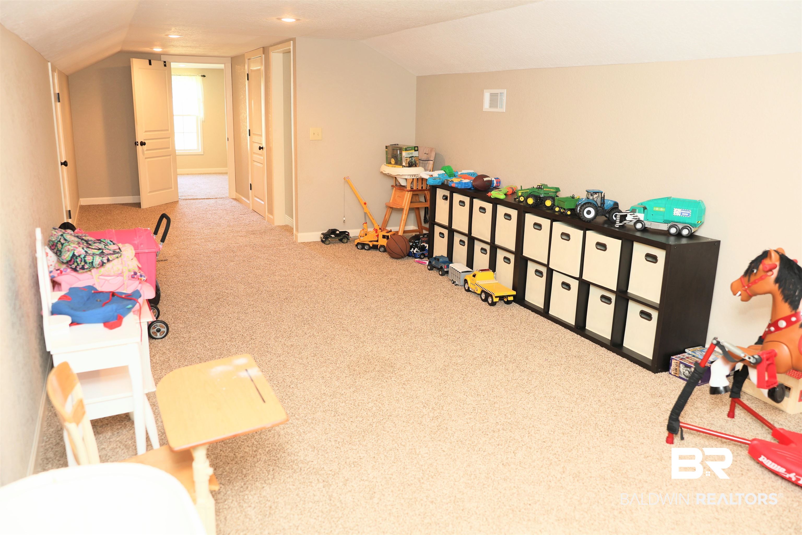 393513 | Photo 35