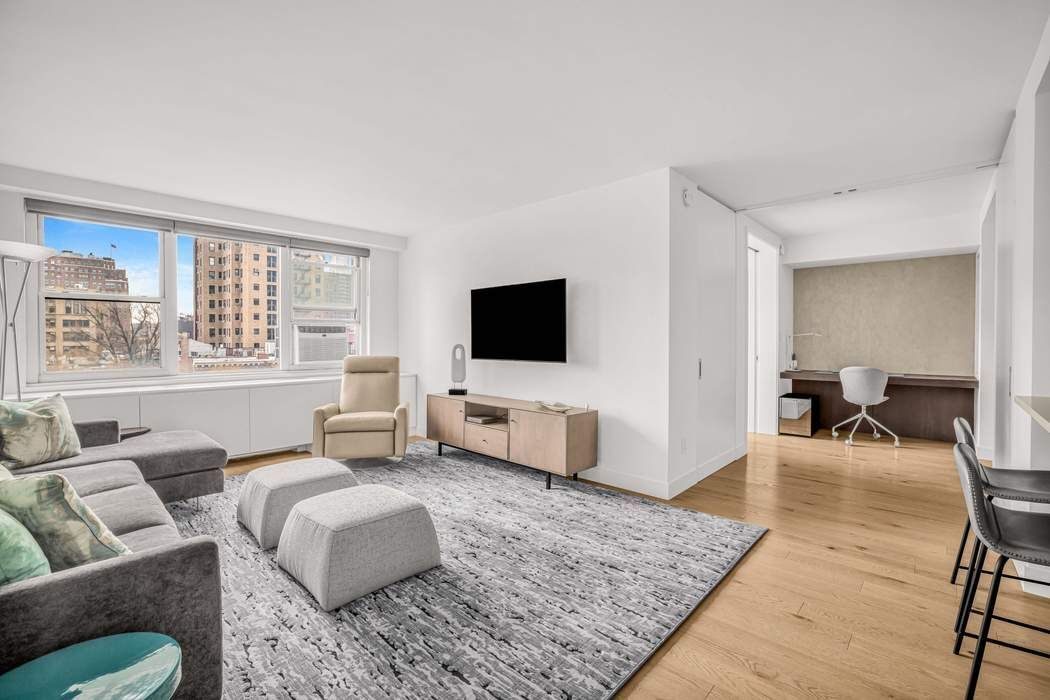 360 West 22nd Street 8PR Chelsea New York NY 10011