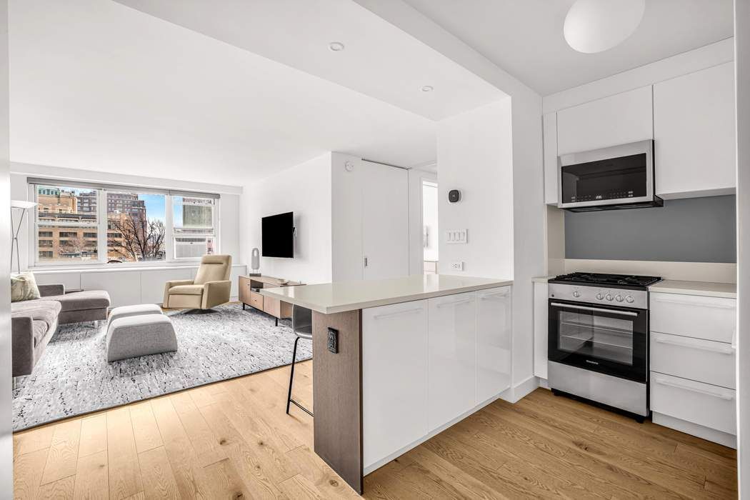 360 West 22nd Street 8PR Chelsea New York NY 10011