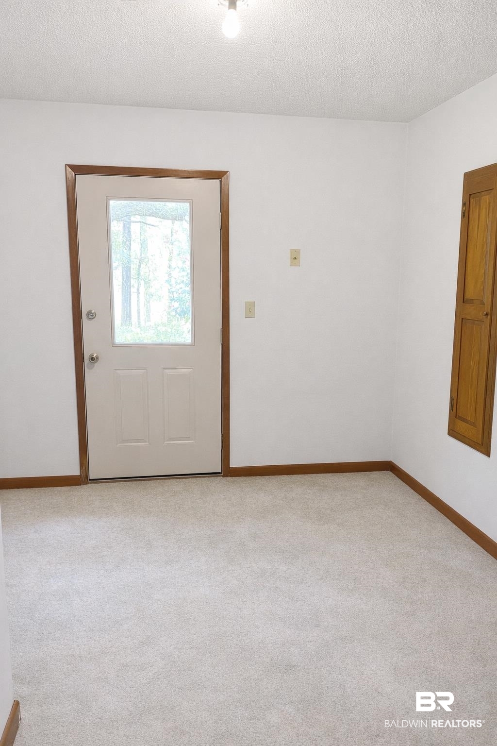 393706 | Photo 23