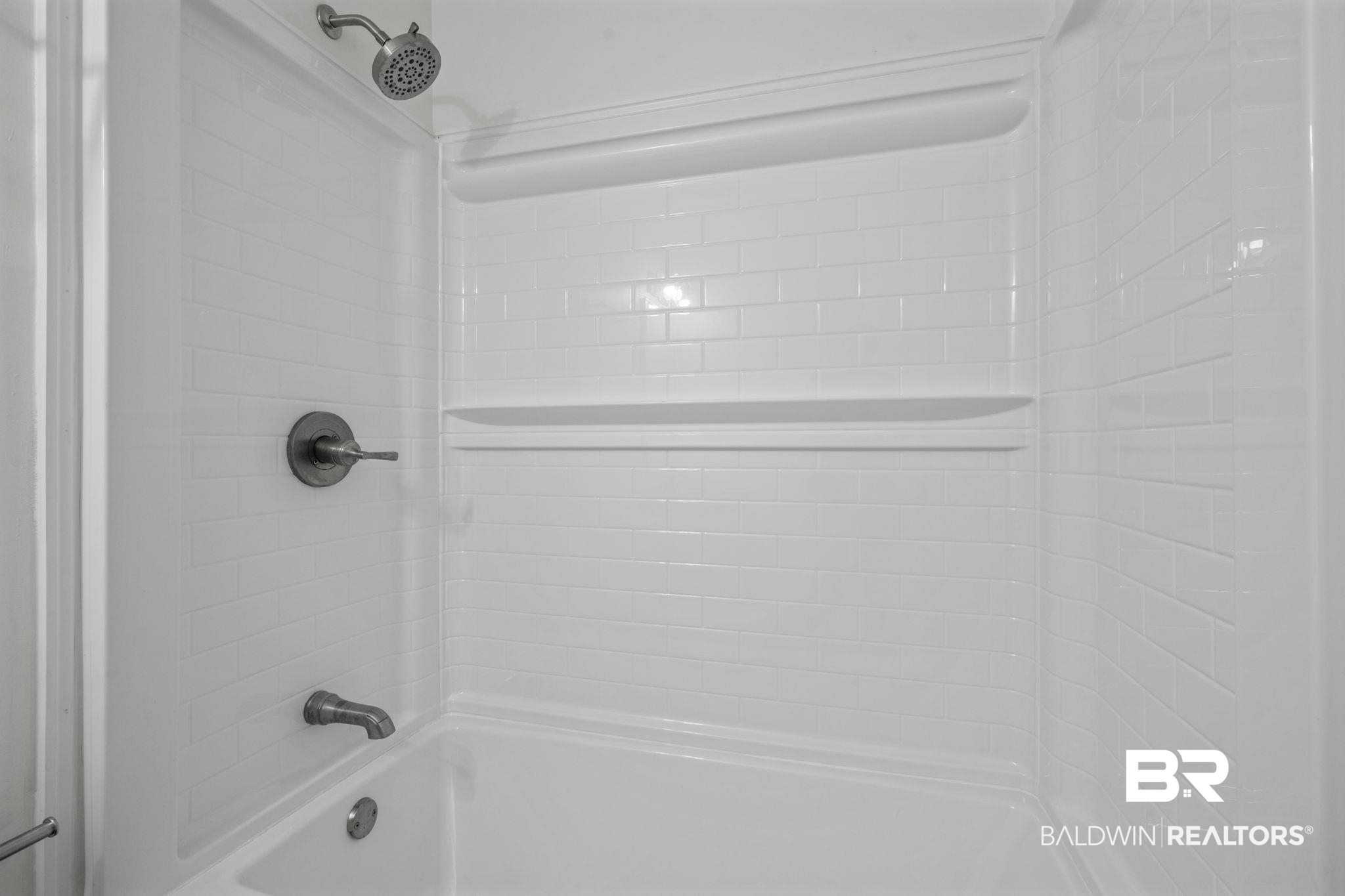 393709 | Photo 11