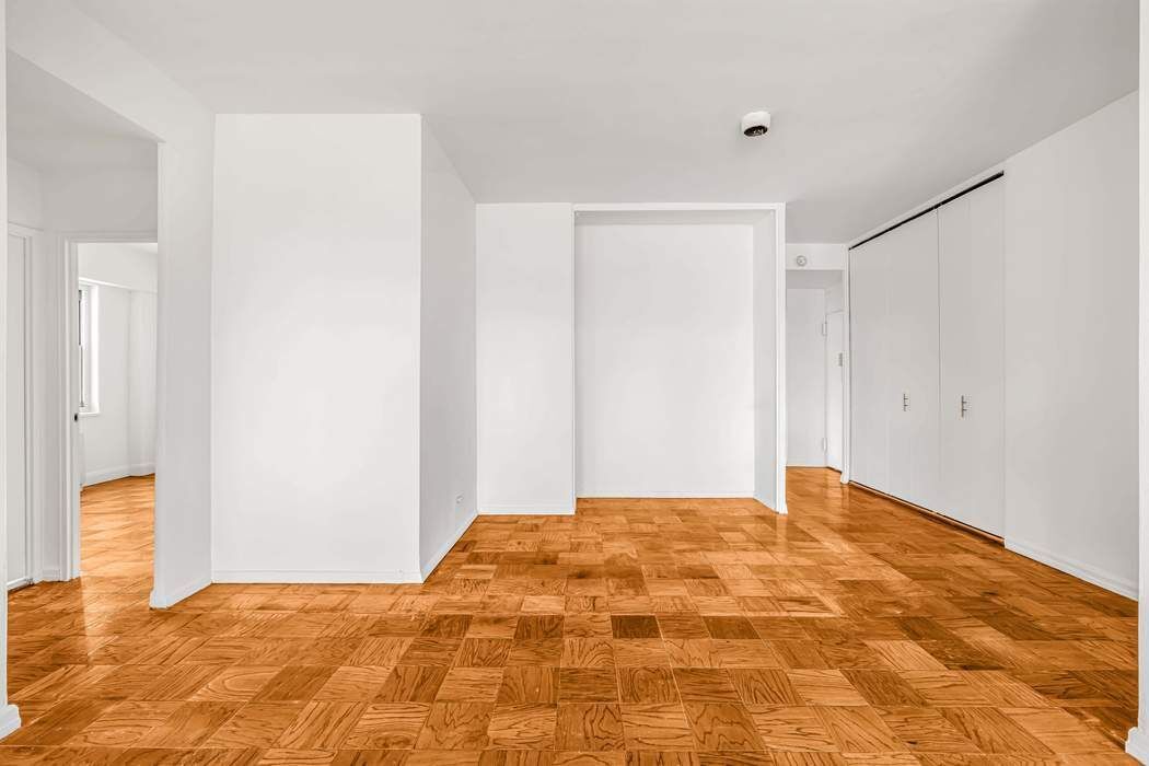 360 West 22nd Street 17E Chelsea New York NY 10011