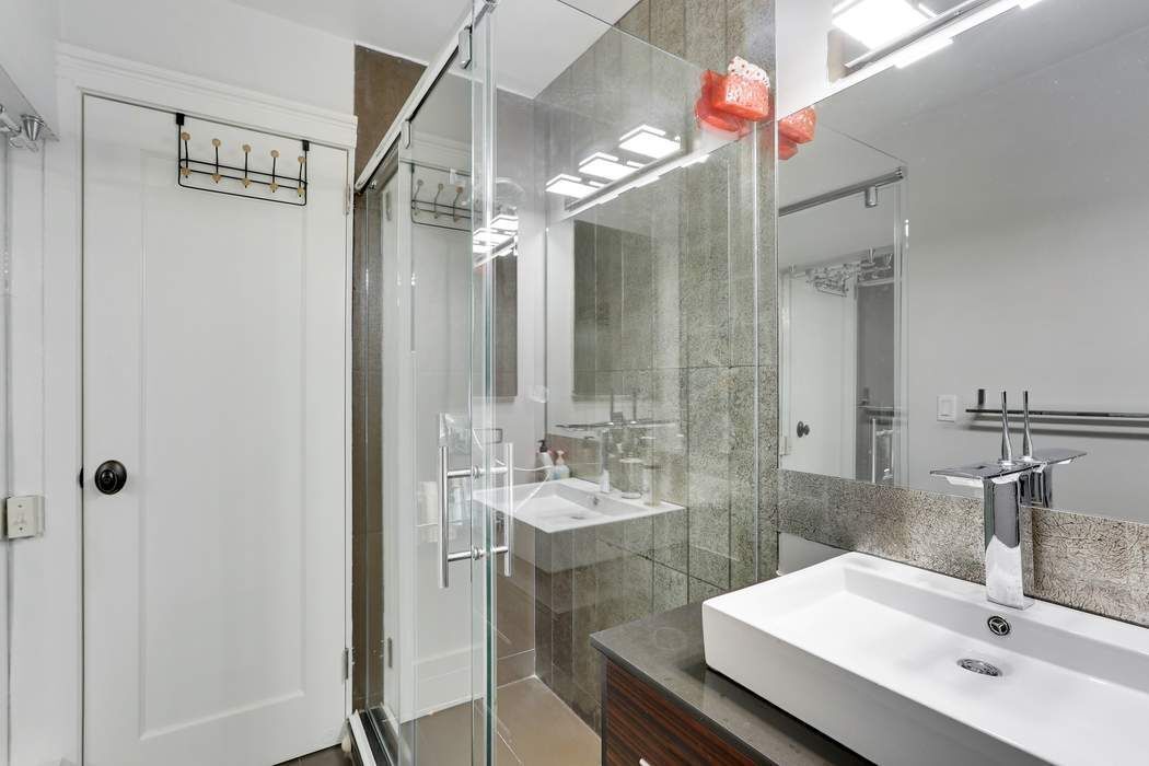 212 East 48th Street 2B Turtle Bay New York NY 10017