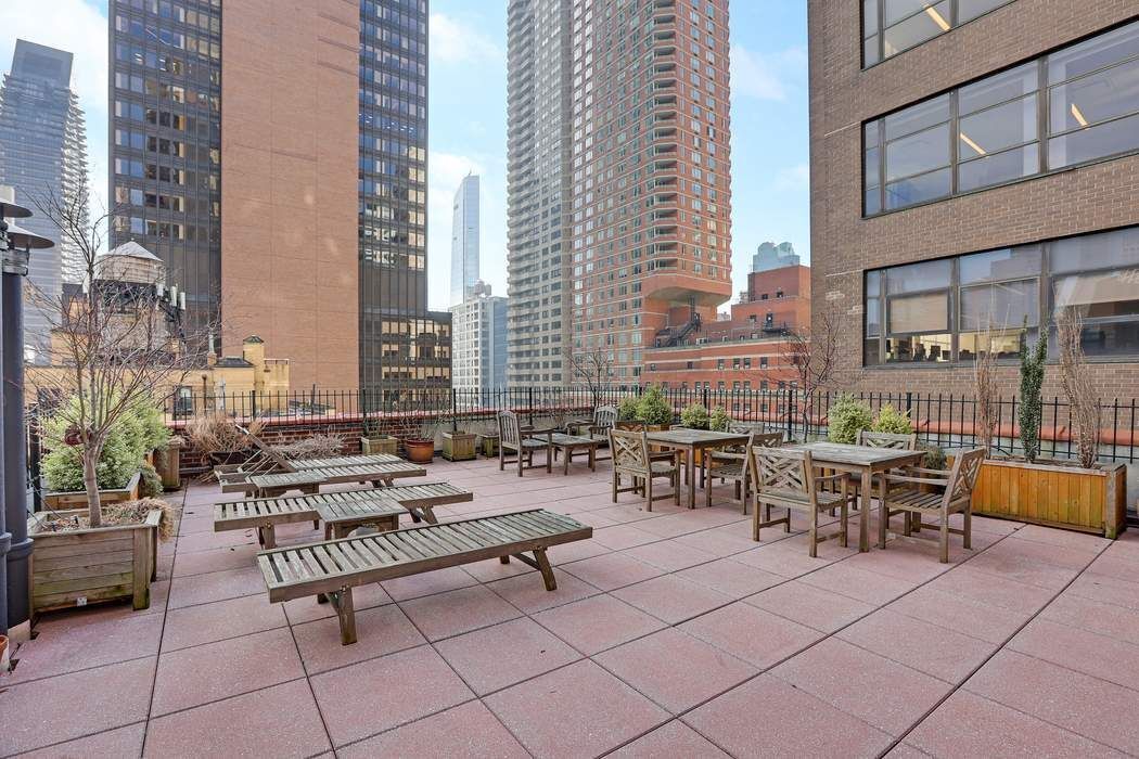 212 East 48th Street 2B Turtle Bay New York NY 10017