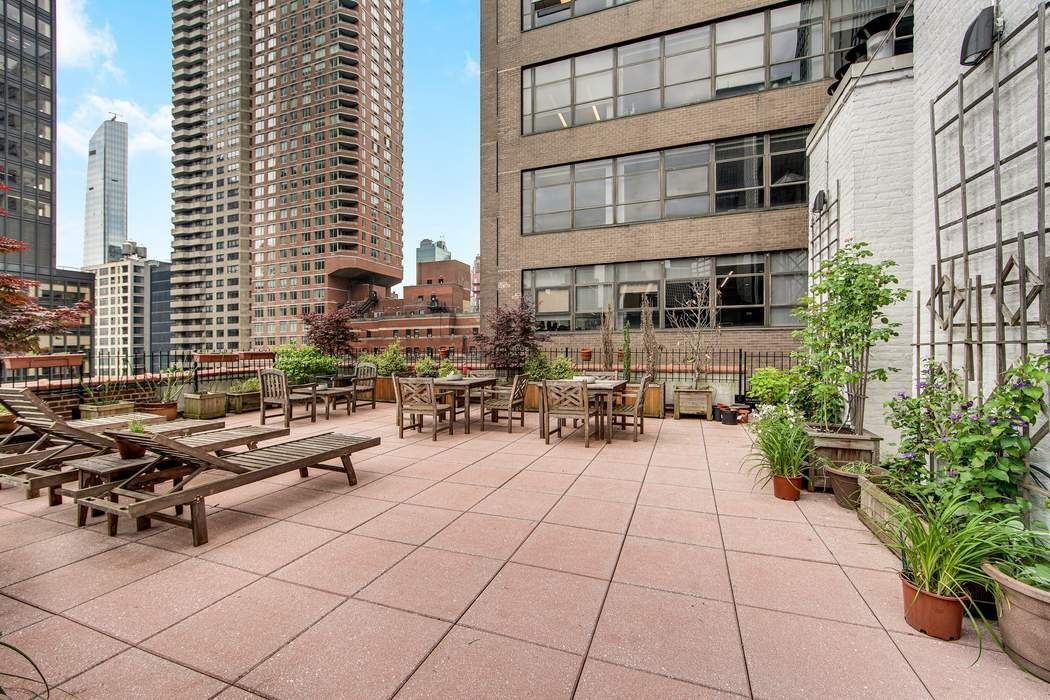 212 East 48th Street 2B Turtle Bay New York NY 10017