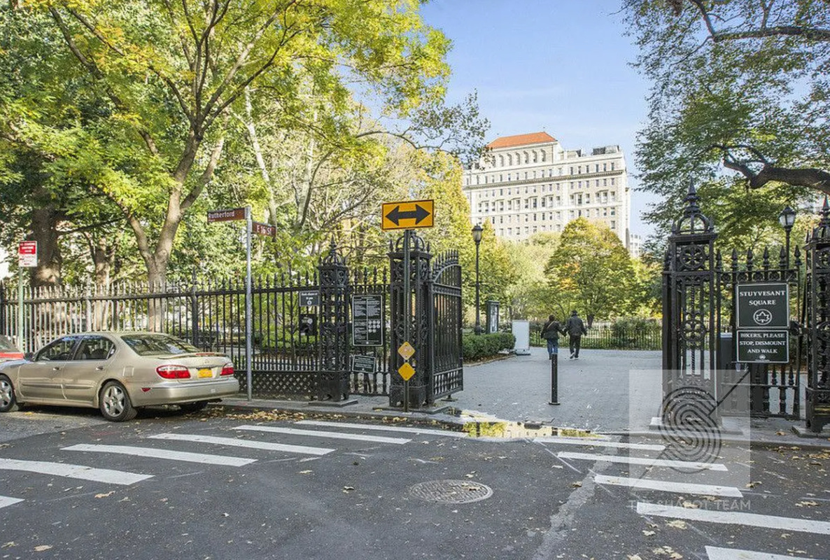 222 East 17th Street Gramercy Park New York NY 10003