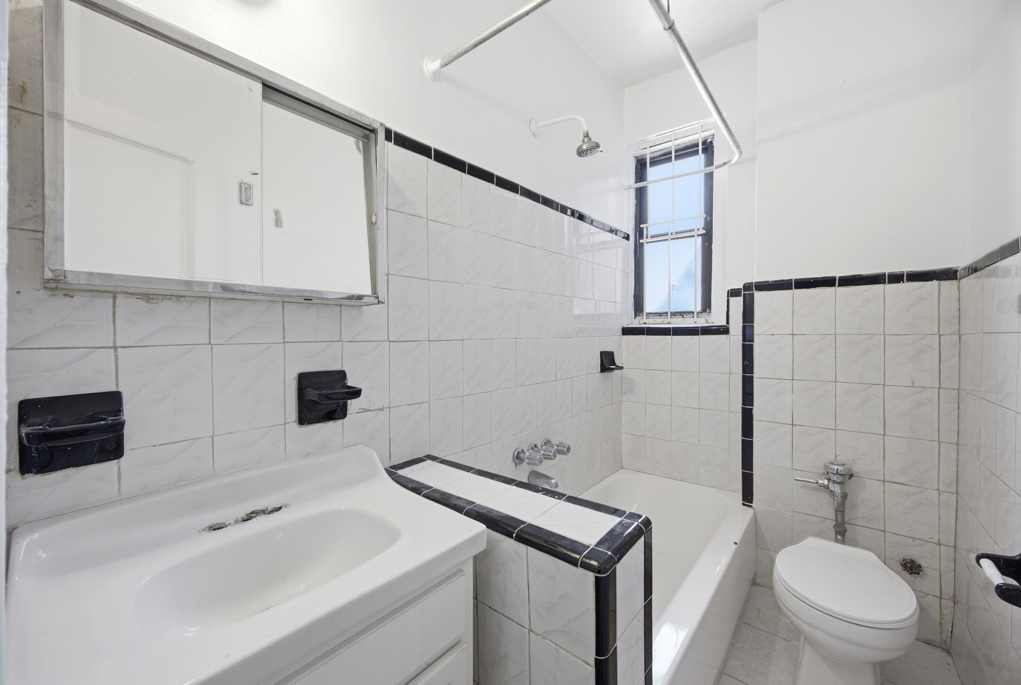 105-115 Bennett Avenue 43A Hudson Heights New York NY 10033