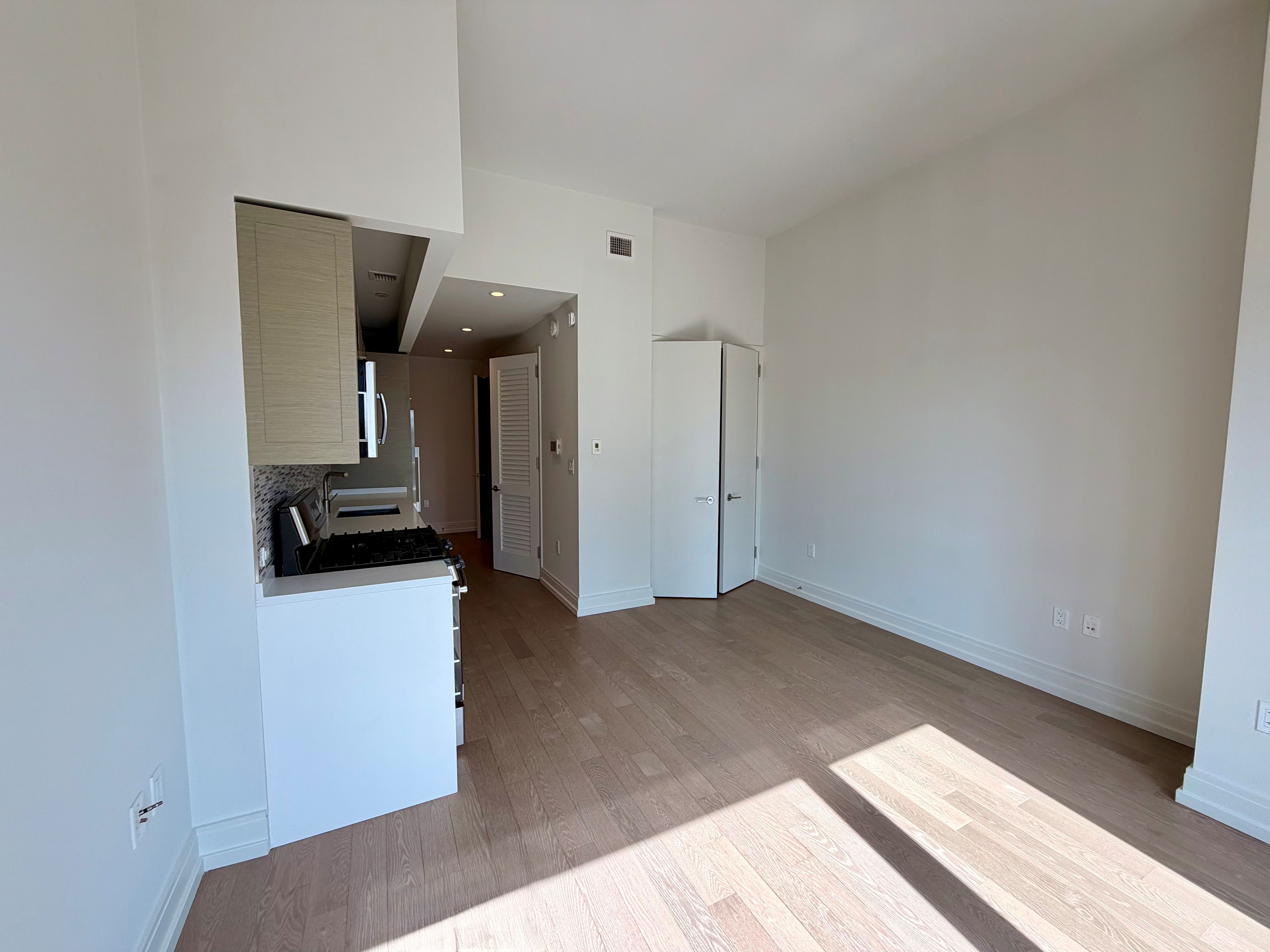 555 Tenth Avenue 29C Clinton New York NY 10018