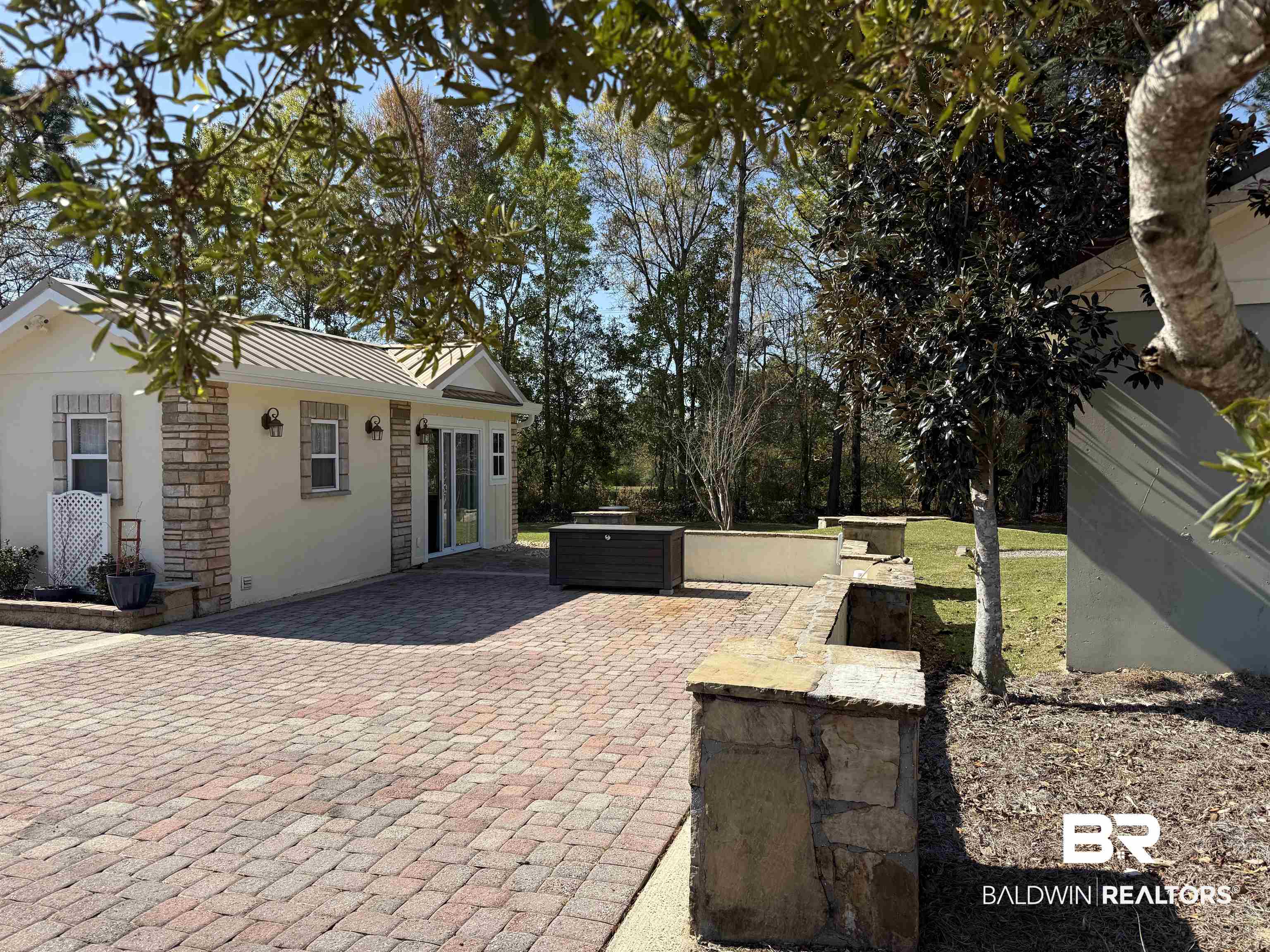 393903 | Photo 4