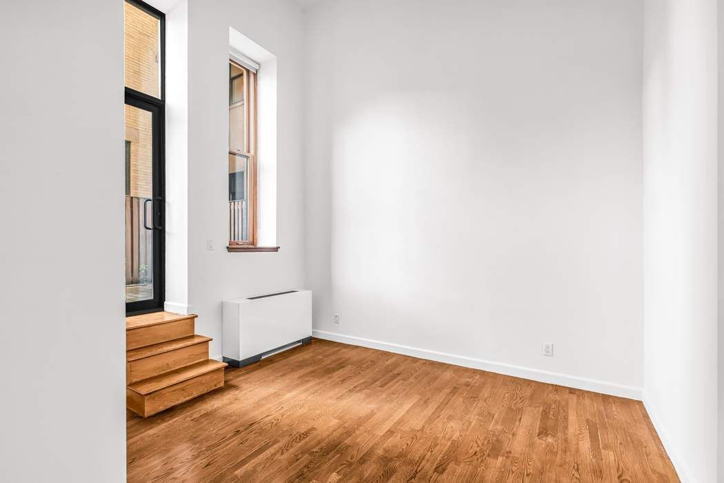 305 Second Avenue 328 Gramercy Park New York NY 10003