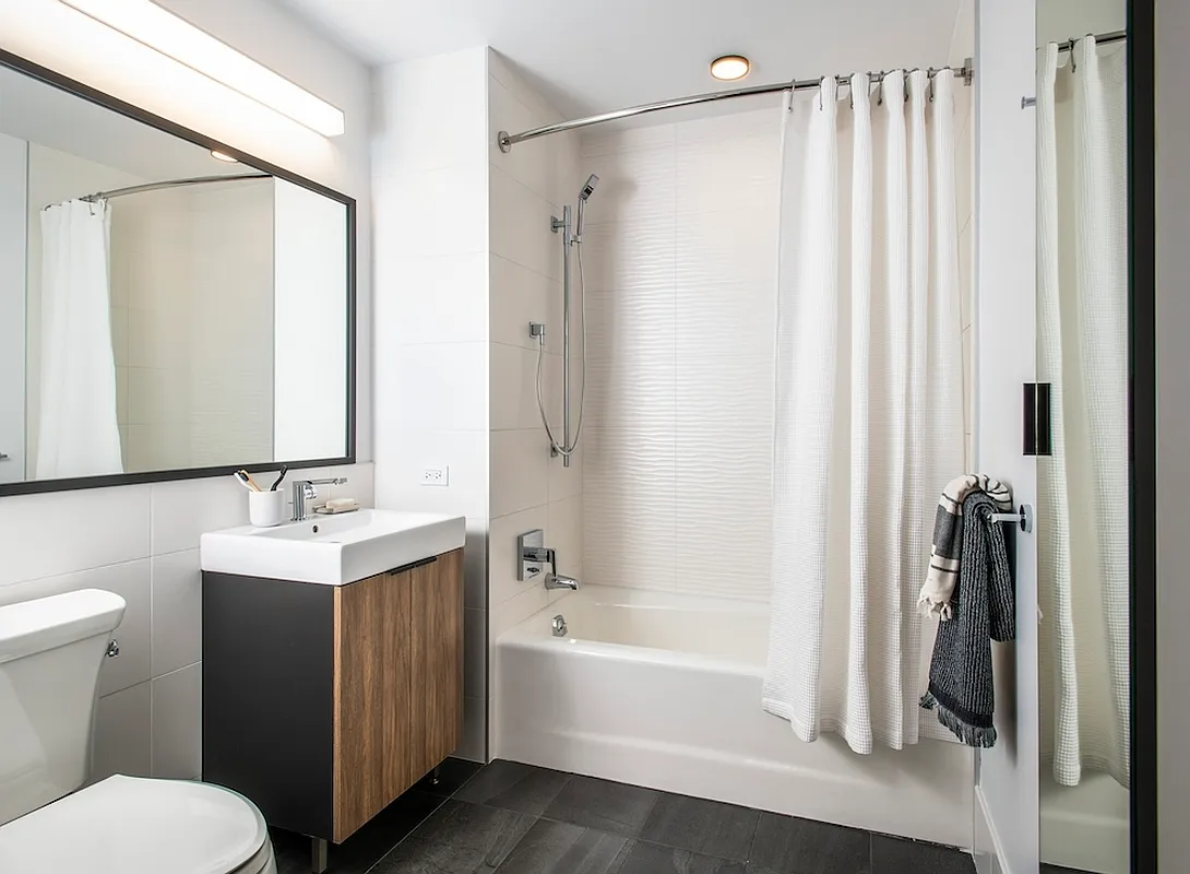 1-15 57th Avenue 4628F Long Island City Queens NY 11101