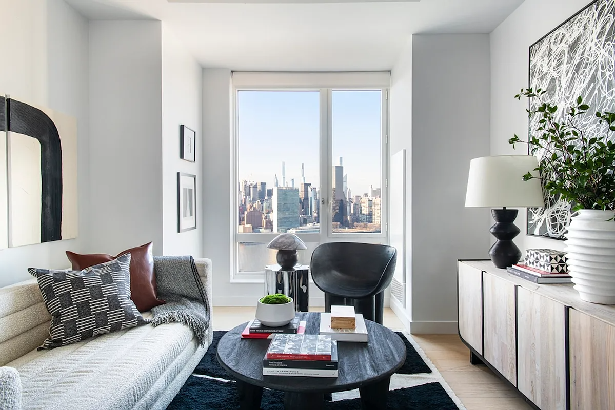 1-15 57th Avenue 4628F Long Island City Queens NY 11101