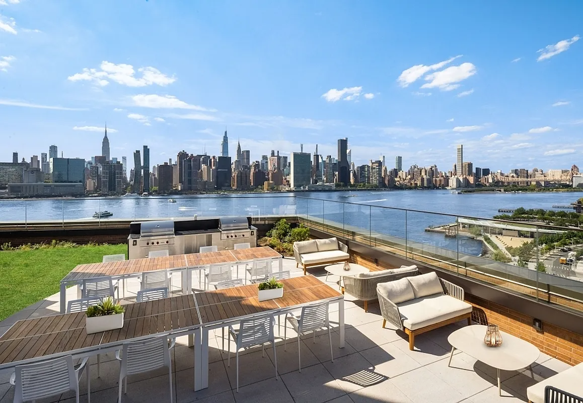 1-15 57th Avenue 4628F Long Island City Queens NY 11101