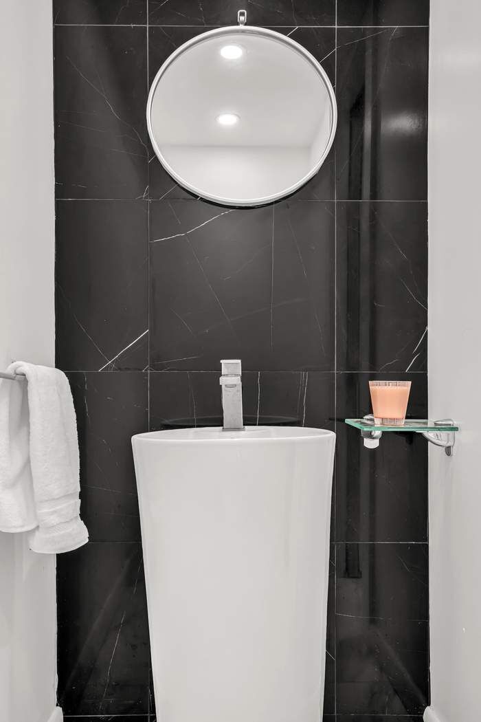 400 East 56th Street 39F Sutton Place New York NY 10022